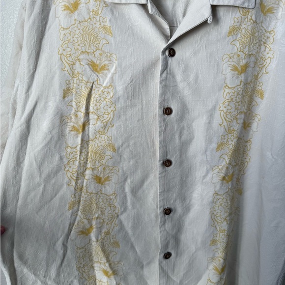 Tommy Bahama Men’s Short Sleeve Button Down 100% Silk Size Medium - Picture 3 of 5